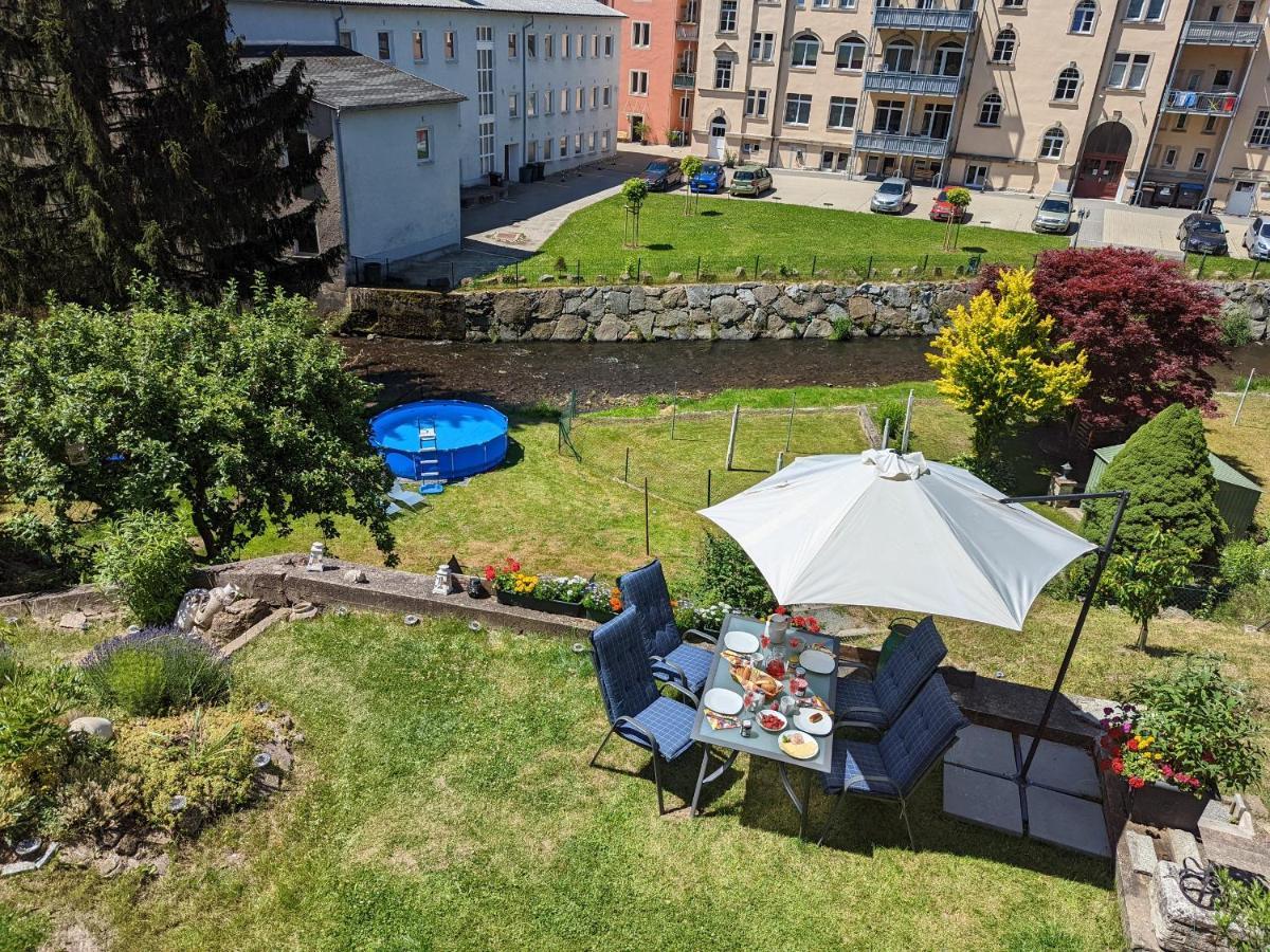 Urlaubstraum Mit Pool, Terrasse & Fluss Im Garten - Ut Sebnitz Exterior foto
